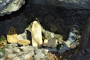 16 Presepio in piccola grotta